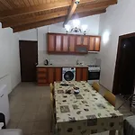 Ave Maria Hotel 2*
