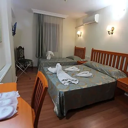 Hotel Ave Maria 2*