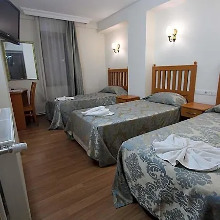 Ave Maria Hotel 2*