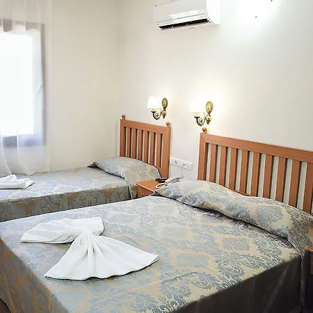 Ave Maria Hotel