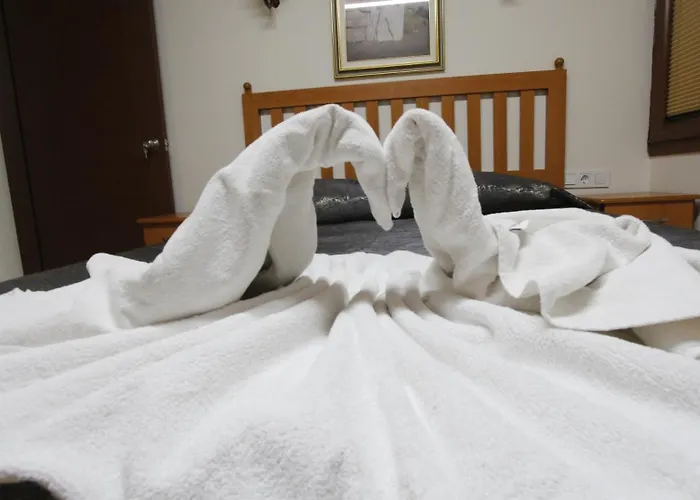 Ave Maria מלון 2*